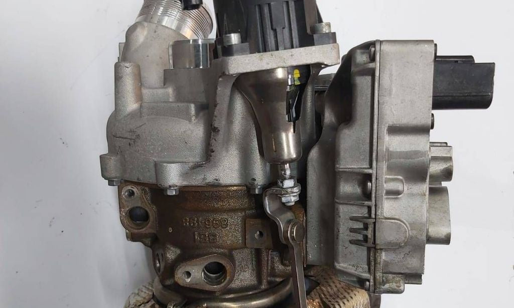 Turbocompresseur Mercedes-Benz C W206 2L Électrique – A1390901102 – Occasion